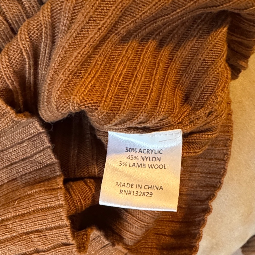 Lovers + Friends Tan Off-the-Shoulder Sweater Small - Picture 3 of 5